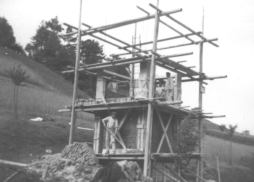 Stavba transformátoru v roce 1940